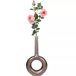 Vase de table en aluminium moderne et contemporain, fait main, design géométrique, écologique, capacité d'absorption d'eau, hauteur 39 cm - Product Image 5