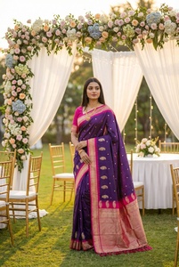 Sari en soie Banarasi violet avec bordure rose et travail de tissage Zari, avec un pallu riche, style traditionnel indien pour femmes - Product Image 3