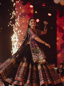 Lehenga Choli de Algodón Muselina Pesado con Bordado de Espejo Real y Completamente Cosido, con Dupatta de Encaje de Monedas y Lehenga de Lona con 4 Metros de Vuelo - Product Image 2