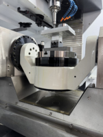 Centre d'usinage CNC 5 axes avec précision d'usinage simultanée sur 5 axes pour composants aérospatiaux et pièces en alliage de titane