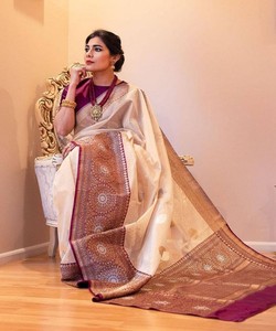 Sari indio tradicional de seda con borde morado y trabajo de zari dorado para bodas, largo hasta el suelo, corte regular para mujer - Product Image 2