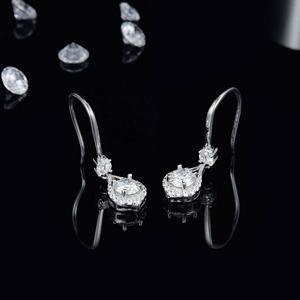 Boucles d'oreilles classiques en argent 925 avec moissanite, taille brillant rond, forme goutte d'eau, sertissage griffe, bijoux de mariage pour femme - Product Image 2