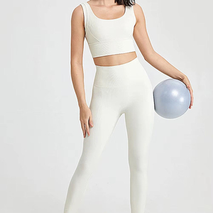Conjunto de Yoga para Mujer, el Más Vendido, Conjunto de Yoga para Gimnasio de Alta Calidad, Ropa Deportiva Transpirable, Conjunto de Yoga Premium Sólido - Product Image 1