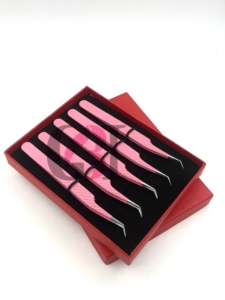 Pince à épiler GETUP BROSONS IMPEX en acier inoxydable, nouvelle, rose clair, revêtement poudré, pointe diamantée à 45 degrés, pointe argentée, pour cils - Product Image 4