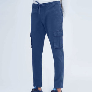 Jogging cargo légers et respirants pour homme, style utilitaire multi-poches pour un look moderne. - Product Image 1