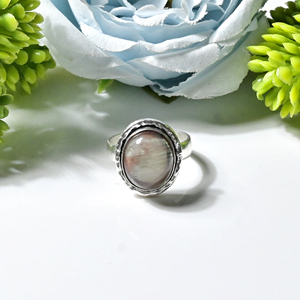 Anillo de cabujón de labradorita andesina hecho a mano con engaste de plata oxidada, estilo vintage, para mujer, regalo para ella, ideal para bodas y fiestas. - Product Image 1