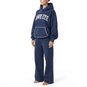 Ensemble de survêtement décontracté pour femme, effet délavé, avec sweat à capuche orné de strass et pantalon de jogging à jambe large – Vente en gros, haute qualité - Product Image 4