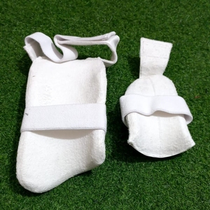 Protections de cuisse de cricket de qualité professionnelle, protection antichoc, légères, flexibles, confortables, ajustement sûr - Product Image 2