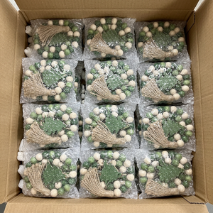 Guirnalda de Cuentas de Madera Hecha a Mano para Árbol de Navidad con Borla de Yute, Decoración Rústica Verde y Crema para Bandeja Escalonada Navideña, Venta al por Mayor a Granel - Product Image 4