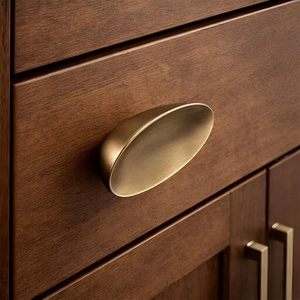Tirador de Cajón Ovalado Moderno de Latón para Muebles de Cocina, Diseño Duradero - Product Image 1