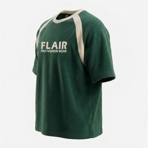 T-shirt en molleton vert forêt de luxe pour homme avec logo blanc brodé et bordure contrastante ivoire - Product Image 5