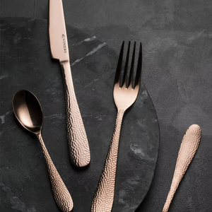 ชุดช้อนส้อมคลาสสิกสไตล์โบราณ ประดับตกแต่งอย่างงดงาม เหมาะสำหรับงานเลี้ยงสังสรรค์ - Product Image 1