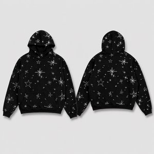 Sudadera con capucha personalizada de estilo urbano, de tejido grueso, con efecto desgastado por el sol, lavado ácido, estampado en relieve y pedrería - Product Image 1