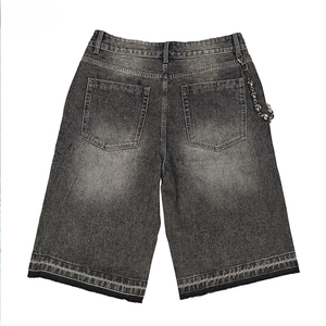 Shorts de mezclilla con diamantes de imitación de diseño personalizado para hombre, servicio OEM, shorts de mezclilla con diamantes de imitación de la mejor calidad en venta, hechos en Pakistán. - Product Image 2