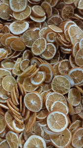 Rouleaux de tranches d'orange déshydratées du Vietnam pour cocktails, mocktails, pâtisseries, desserts, thé, collations - Emballage en bouteille - Product Image 6