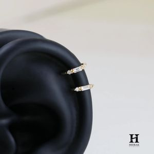 Pendientes de Aro con Diamantes CVD Certificados por IGI, Oro Amarillo Real de 10K y 18K, Delicados Aros con Diamantes Cultivados en Laboratorio con Corte Baguette para - Product Image 6