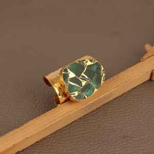 Anillo de Turquesa Mohave, Plata de Ley 925, Chapado en Oro de 14K, Banda Ancha Ajustable, Joyería Artesanal con Piedras Preciosas - Product Image 2