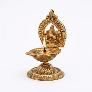 Lampe à huile Ganesha en laiton, design élégant, usage religieux, porte-bougie décoratif durable - Product Image 5