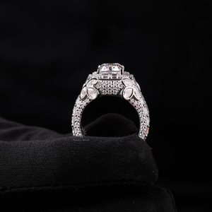 Bague pour homme en moissanite taille émeraude, finition or blanc, avec halo de baguettes, bague statement de luxe, style hip-hop, alliance de mariage, cadeau - Product Image 3