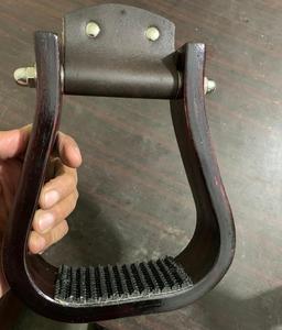 Estribos de caballo de seguridad de madera de alta calidad Tamaño del cuello 3 "superventas Chapado en bronce equitación ecuestre OEM - Product Image 3