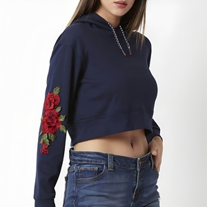 Meilleur article de la collection : Sweat à capuche court pour femme au design attrayant, disponible en plusieurs tailles, couleur personnalisable, en tissu pur. - Product Image 5