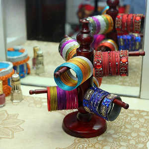 ที่วางกำไลข้อมือไม้ชีแชมงานฝีมือระดับพรีเมียม 6 ช่อง สำหรับจัดเก็บและโชว์เครื่องประดับ - Product Image 2