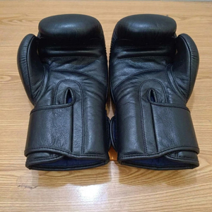 Guantes de Boxeo de Piel Sintética PU Negros y Blancos con Logotipo Personalizado al por Mayor, 14oz, Equipo de Protección para Entrenamiento, Sparring y Combate para Adultos - Product Image 5