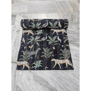 Veste en coton 100% imprimé jungle, style traditionnel indien Kantha, faite à la main, texturée, pour femme, vêtements d'occasion - Product Image 1