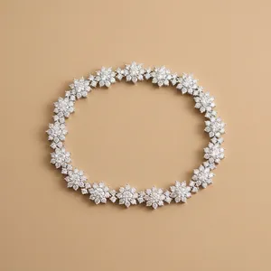 กำไลข้อมือเพชรทรงรีชุบทองคำขาว 14K ยี่ห้อ RAMDUT IMPEX ประดับเพชรเลี้ยงในห้องปฏิบัติการแบบฝังช่อง พร้อมฝาปิดแบบพับได้ รับรองโดย IGI สไตล์ฮิปฮอป - Product Image 1