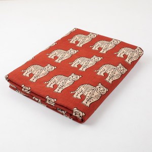 Tela 100% Algodón Ecológica Ligera de 90 GSM con Estampado a Mano de Tigre, Textil Indio Suave para Vestidos de Niñas y Niños - Product Image 1