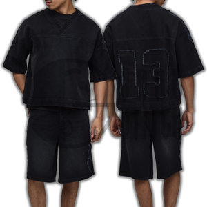 Camiseta de mezclilla oversize con apliques estilo universitario para hombre, de manga corta y cuello en V, con corte crop oversize - Product Image 5