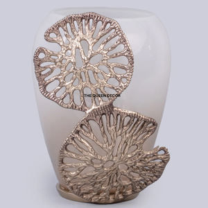 Porte-fleurs décoratif artisanal en gros, vase décoratif de qualité supérieure, design unique et moderne, vase à fleurs en métal de haute qualité - Product Image 2