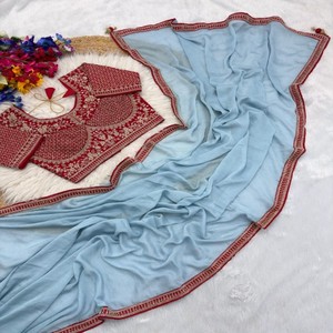 Sari en soie pure VASTRA COTTAGE, doux et froissé, avec bordure en dentelle fantaisie faite main, et chemisier en soie satinée pure avec broderies lourdes. - Product Image 1