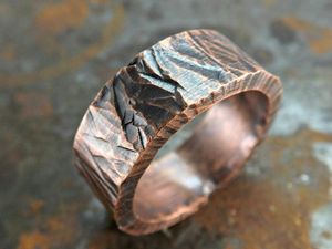 Anillo de Cobre Premium con Diseño Artístico Único y Material Duradero para Exhibición de Joyería en Boutiques - Product Image 1
