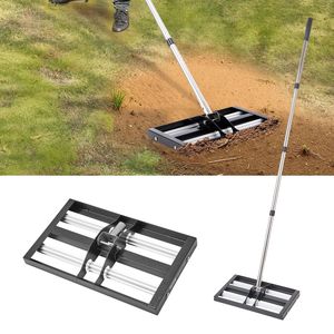 Rastrello Livellatore per Prato in Acciaio Inossidabile Rinforzato da 17'' x 10'' con Manico Regolabile da 63,4'' e Rullo per Manutenzione del Giardino - Product Image 1