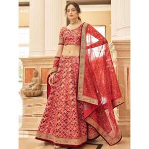 Increíble rojo bordado arte seda desgaste tradicional Lehenga Choli - Product Image 1