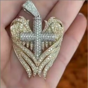 Pendentif en argent 925 + moissanite, design croix, style hip-hop de luxe, unisexe, cadeau de fête, pendentif de mariage - Product Image 2