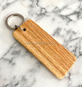 Nouveau design de gravure porte-clés en bois disponible - Product Image 2