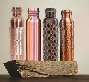 Bouteille de luxe en cuivre pour une hydratation avancée, réutilisable, écologique, favorisant le stockage d'eau propre, pour une routine de bien-être, grande taille - Product Image 1