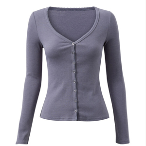 เสื้อถักคอวีแขนยาวสำหรับผู้หญิงเสื้อลำลองมีกระดุมด้านหน้าสีพื้น - Product Image 1