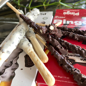 A SET OF VIETNAMESES DELICIOUS PINGO MILK CHOCOLATE <b>BISCUITS</b> COCOA CRUMB 32G & 49.5G - Product Image 5