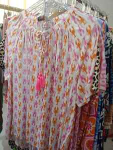 Camisa de Satén con Estampado de Estrellas Vintage para Mujer, de Calidad de Exportación, Personalizada, de Verano, Manga Larga, Cuello en V, con Botones, Ligera y Transpirable, para Fiesta - Product Image 4