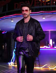 Chaqueta Bomber de Béisbol de Seda Satinada de Manga Larga con Botones y Números Personalizados para Hombre, Estilo Deportivo, de Venta Caliente - Product Image 2