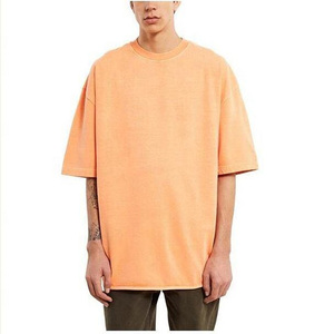 เสื้อยืดคอกลมแขนสั้นทรงโอเวอร์ไซส์สีพื้นคุณภาพดีที่สุดสำหรับผู้ชาย ผ้าคอตตอนเจอร์ซีย์ย้อมสีเรียบ สวมใส่สบายทรงหลวม - Product Image 3