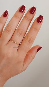 Anillo minimalista pequeño y delicado, anillo de diamantes minimalista, anillo de compromiso para mujer, plata amarilla de 14k, forma redonda, anillo con diseño de onda, delicado. - Product Image 2