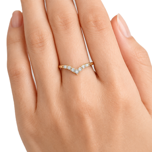 Manufacturing Engagement Ring 18K Solid Gold Diamond Curved Chevron Diamond Ring DEF Color VS VVS Clarity Round Lab Diamond Ring - Product Image 5