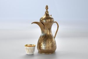 Middle Eastern Metal Coffee Pot With Long Spout And Lid For <b>Tea</b> Drinking Durable Design - Product Image 2