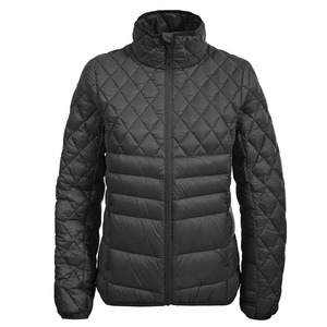 Chaqueta de invierno para hombre con logotipo personalizado, acolchada brillante, impermeable y transpirable. - Product Image 5