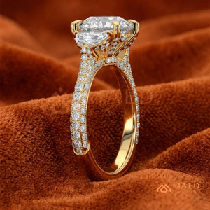 Bague de mariage de luxe en or 14 carats, forme ronde, avec diamants, pierres ovales effilées et bande pavée pour femme - Product Image 3