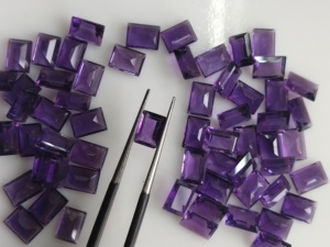 Ametyste africaine naturelle 7x5MM taille baguette, violet, meilleure qualité, pierres précieuses en vrac pour la fabrication de bijoux - Product Image 1